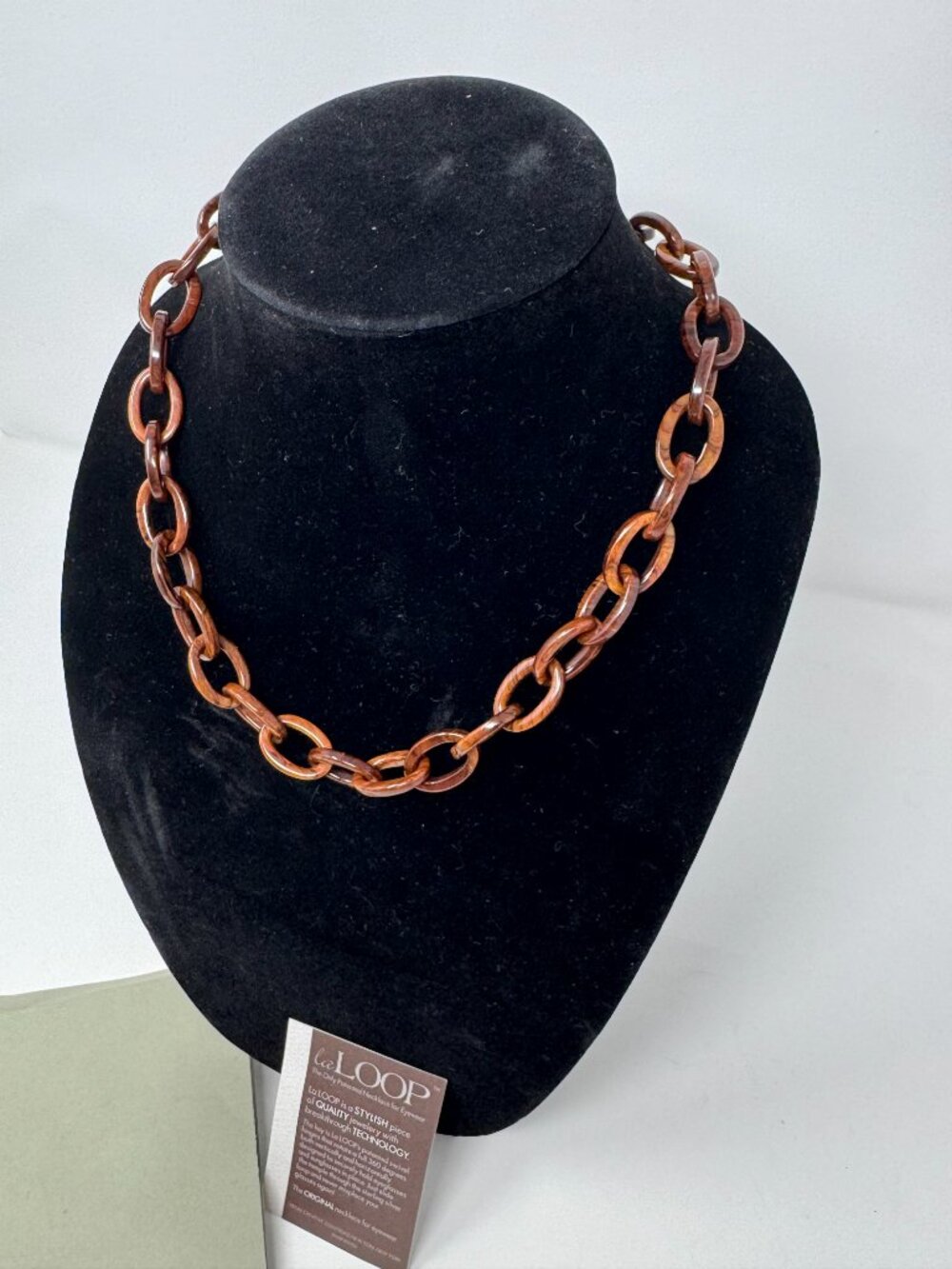 La LOOP Tortoiseshell Link Eyewear Necklace Glasses Holder 20"